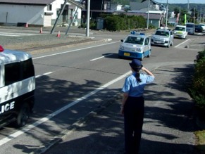 特殊詐欺被害防止のためのバスの中吊り広告